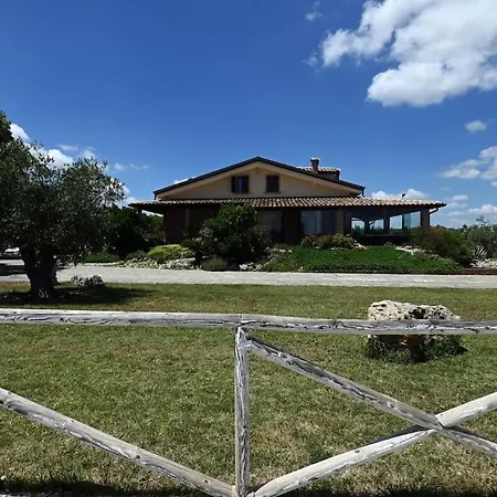 Con Piscina Vicino A Matera *